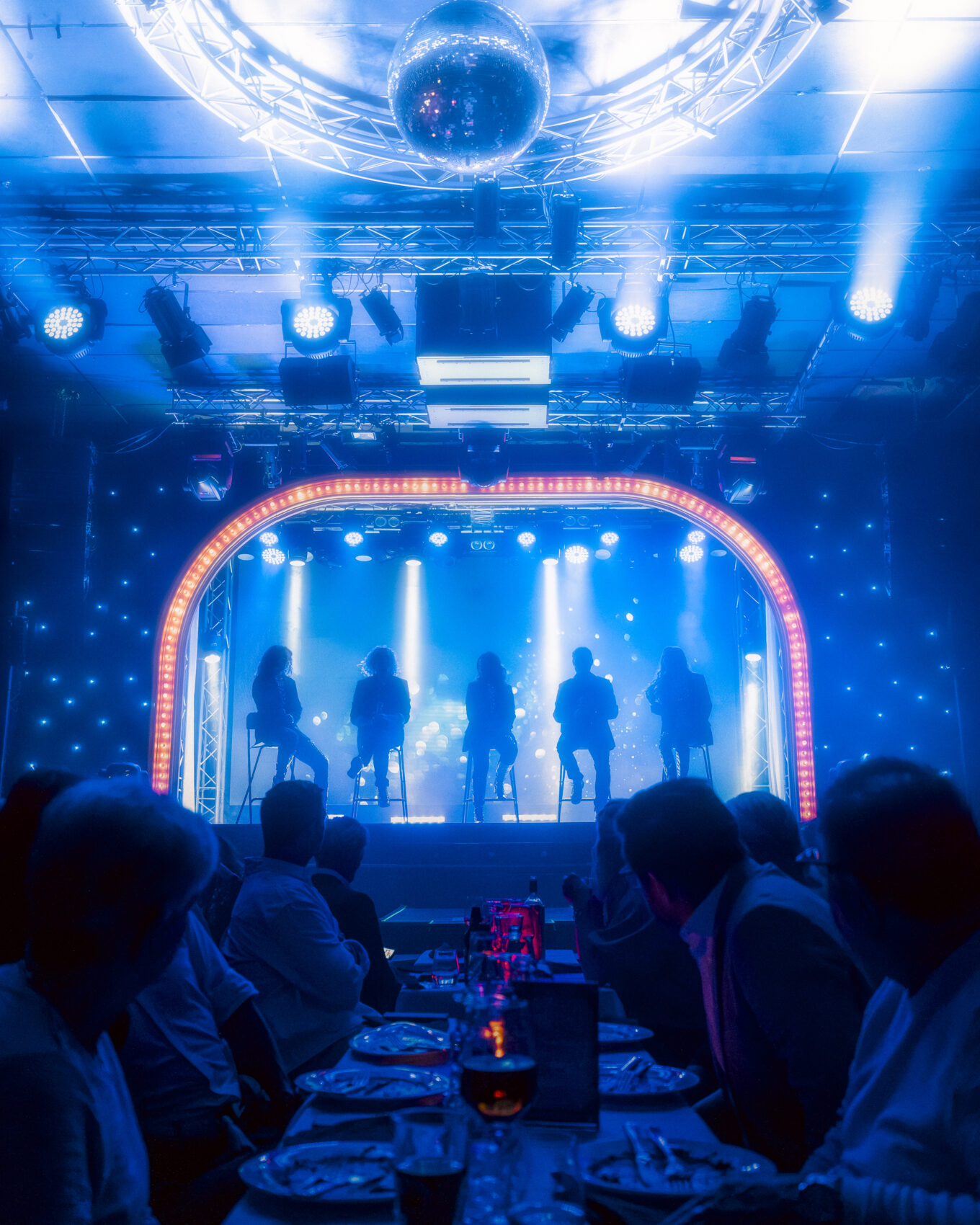 the dinner show01
