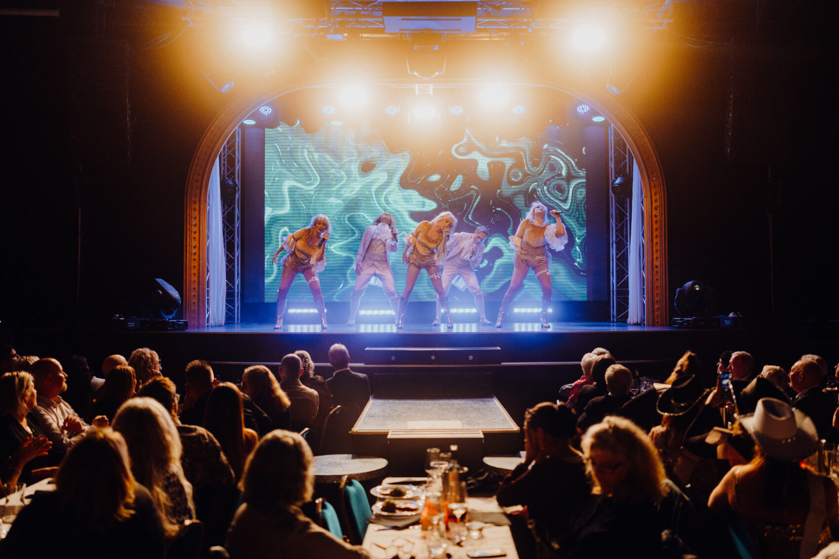 the dinner show22